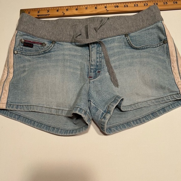 Buffalo David Bitton Womens Size 27 Medium Wash Mid Rise Cutoff Jean Shorts (D2) - Picture 1 of 6